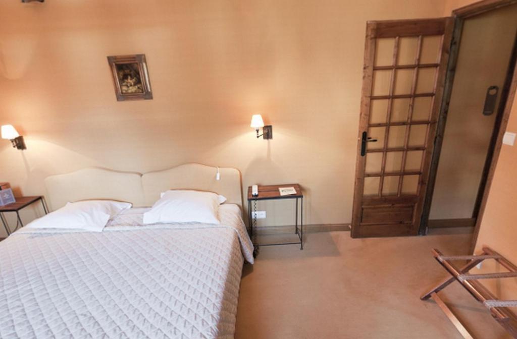La Ferme Des Vallees Hotel Les Essarts-le-Roi Habitación foto